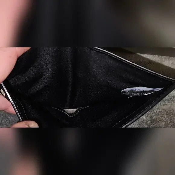 Marc By Marc Jacobs Bifold Wallet - Picture 7 of 8